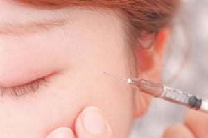 注射したところが痛いのはなぜ？ボトックス注射のイメージ